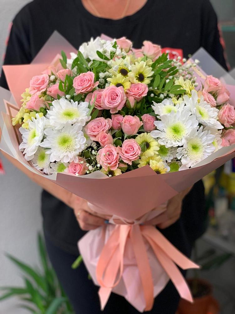 Букет цветов из: Розы и Хризантемы в Светлом Калининградской области