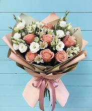 Букет цветов из:  Розы, Альстромерии и Лизиантусы в Светлом Калининградской области