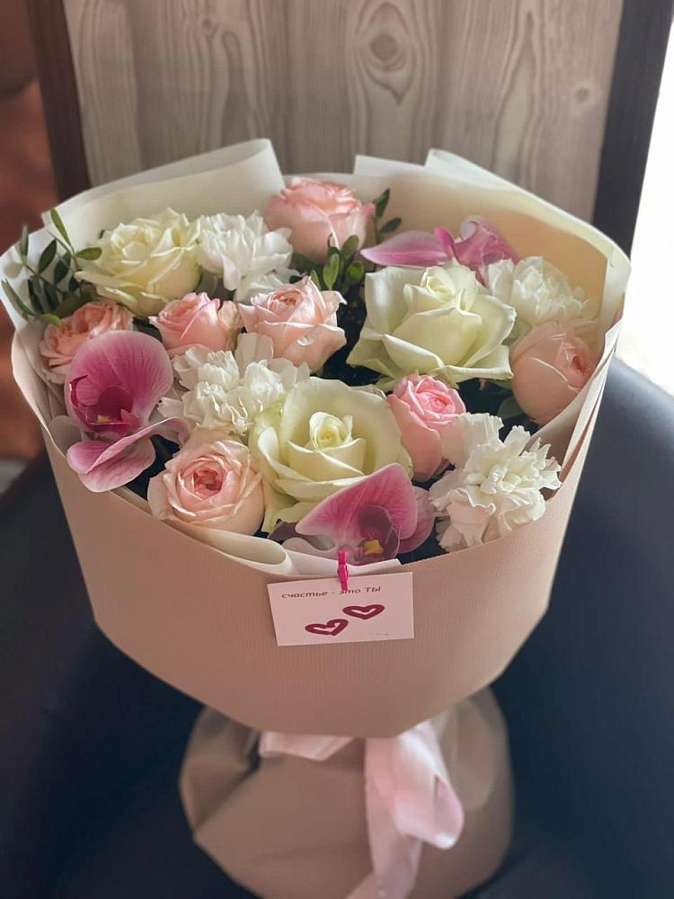 Букет цветов из: Орхидеи, Розы и Гвоздики в Светлом Калининградской области