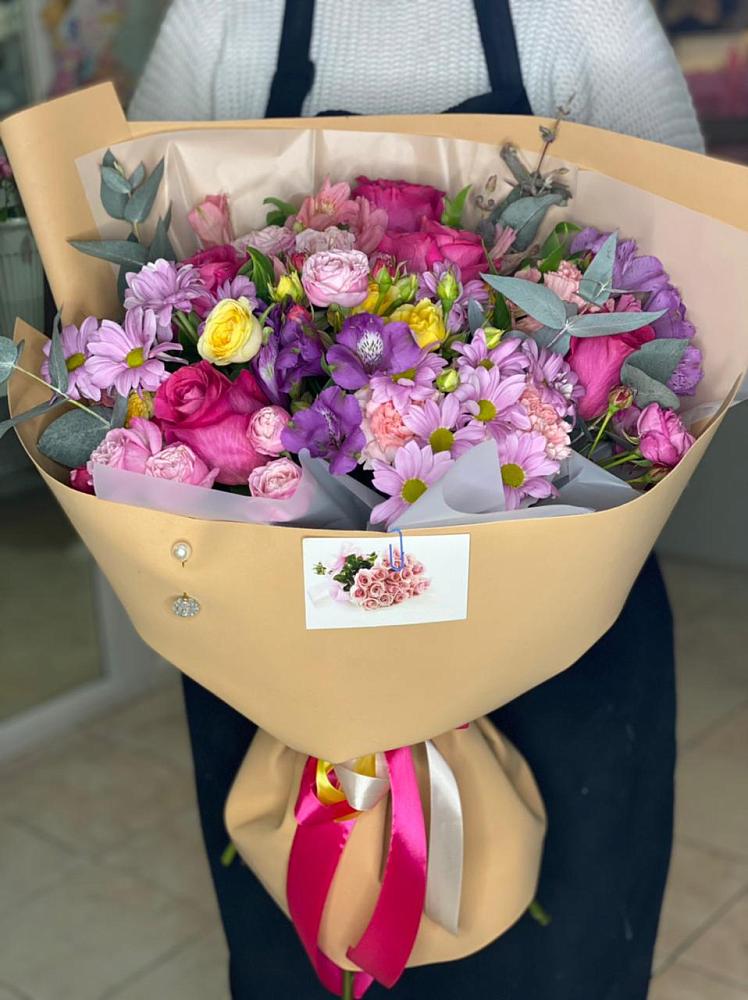 Букет цветов из: Хризантемы, Гвоздики и Альстромерии в Светлом Калининградской области