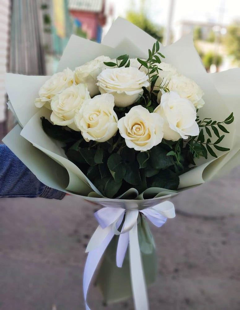 Букет Белые розы Проуд в Светлом Калининградской области