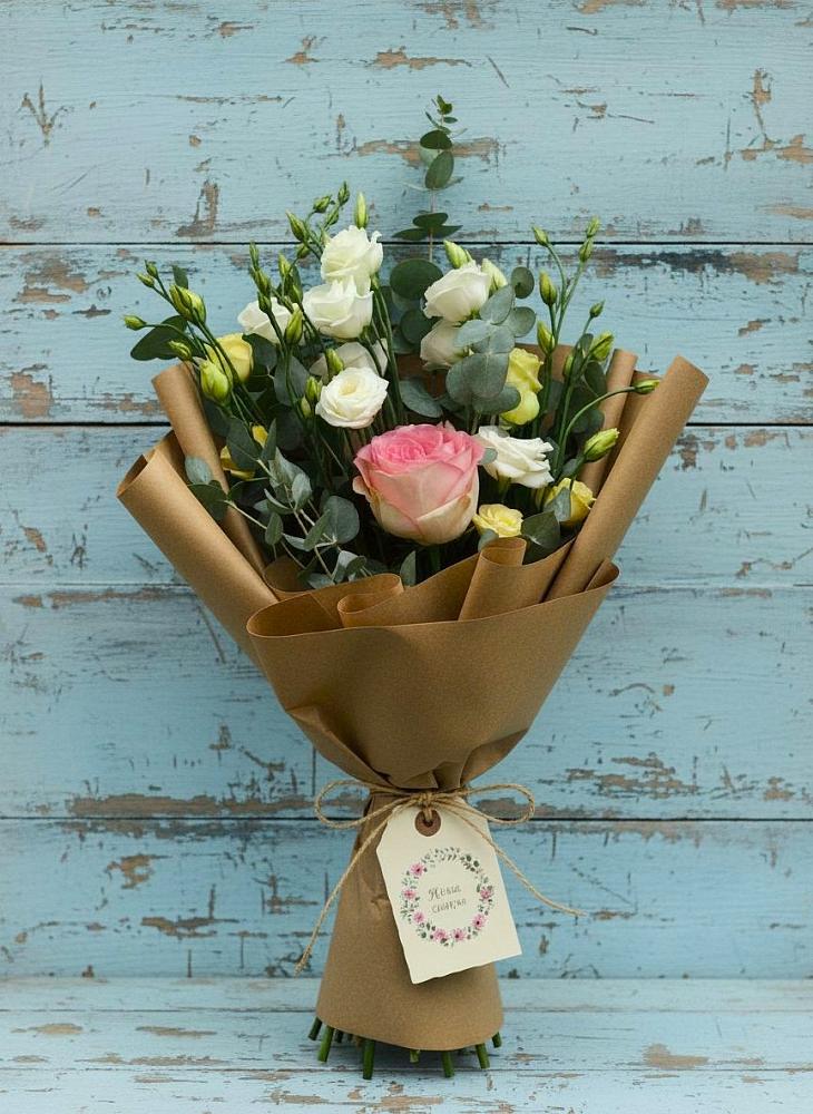 Букет цветов из: Розы и Лизиантусы в Светлом Калининградской области