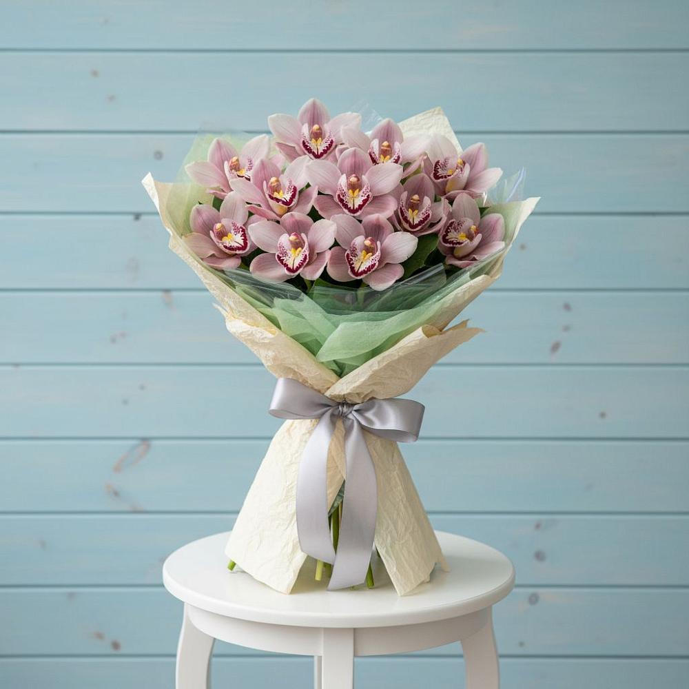 Букет цветов из: Орхидеи и Розы в Светлом Калининградской области