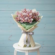 Букет цветов из:  Орхидеи и Розы в Светлом Калининградской области