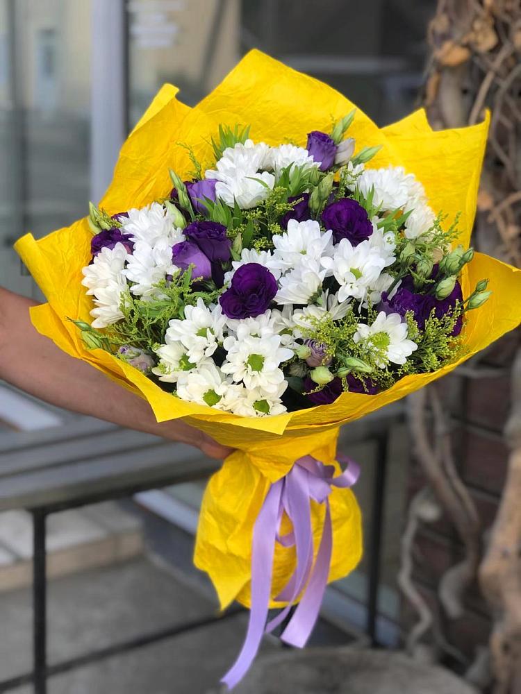 Букет цветов из: Ирисы, Хризантемы и Ромашки в Светлом Калининградской области