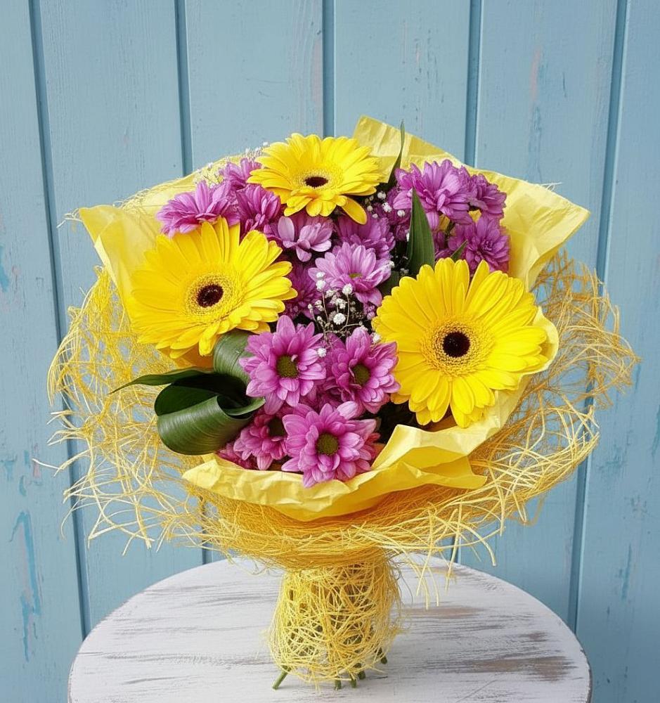 Букет цветов из: Хризантемы и Герберы в Светлом Калининградской области