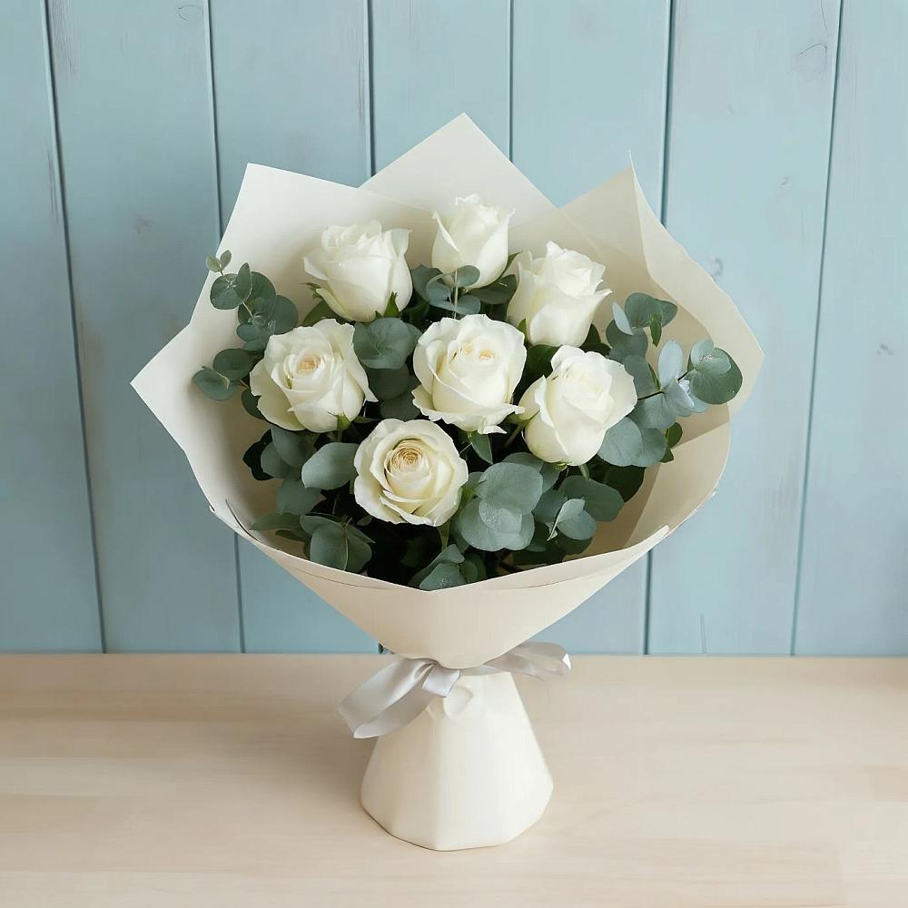 Букет Белые розы в Эвкалипте в Светлом Калининградской области