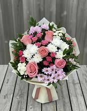 Букет цветов из:  Альстромерии, Гвоздики, Розы и Хризантемы в Светлом Калининградской области