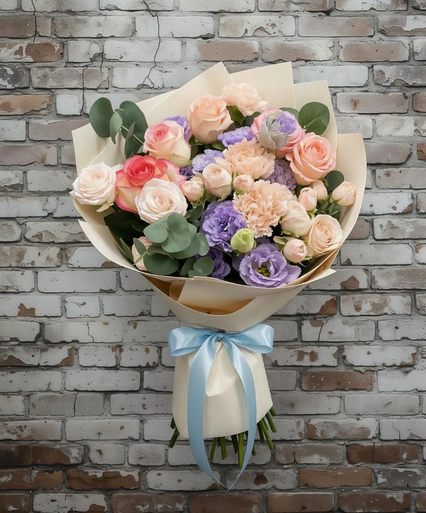 Букет цветов из: Розы, Лизиантусы и Гвоздики в Светлом Калининградской области