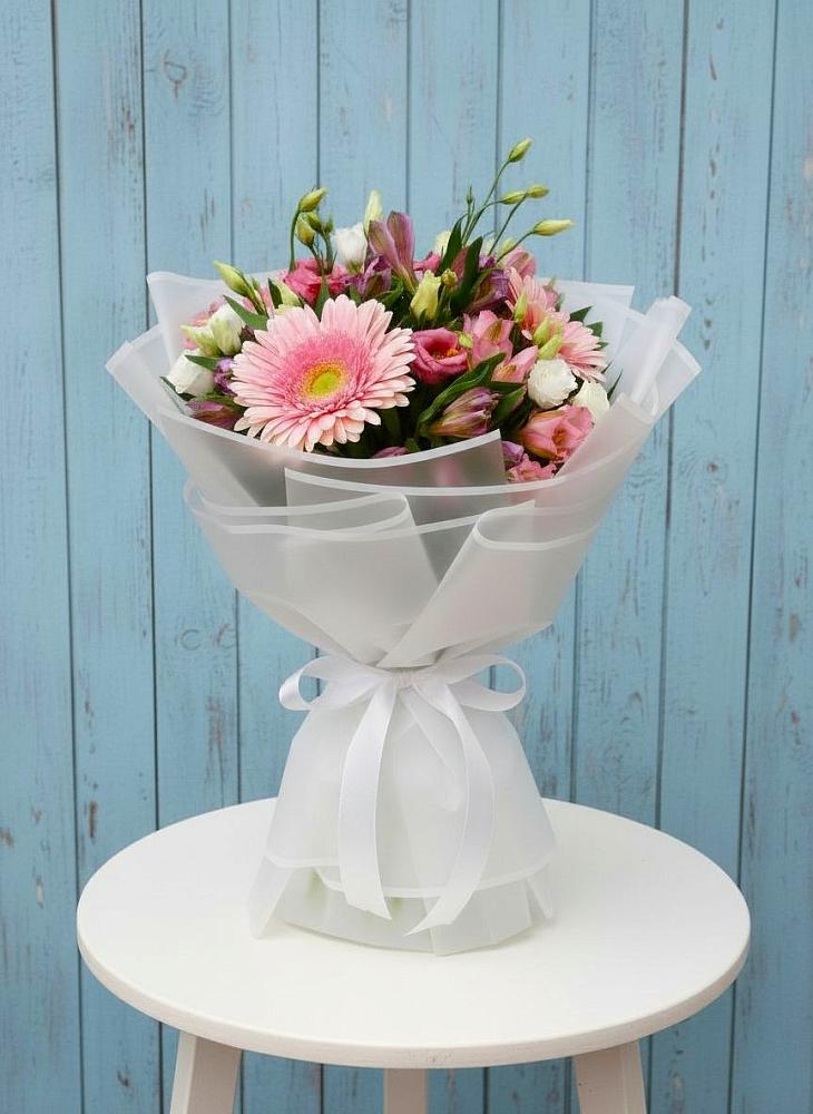 Букет цветов из: Герберы, Альстромерии и Лизиантусы в Светлом Калининградской области