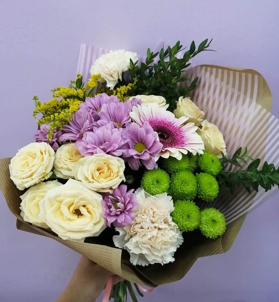 Букет цветов из: Хризантемы, Розы, Гвоздики и Герберы в Светлом Калининградской области