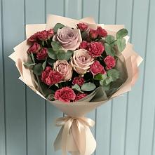 Букет цветов из:  Гвоздики и Розы в Светлом Калининградской области