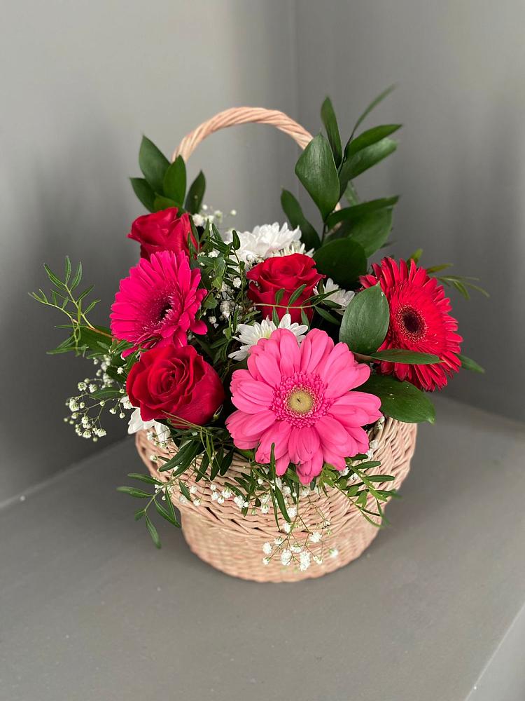 Цветочная композиция из Розы, Хризантемы и Герберы в корзине в Светлом Калининградской области
