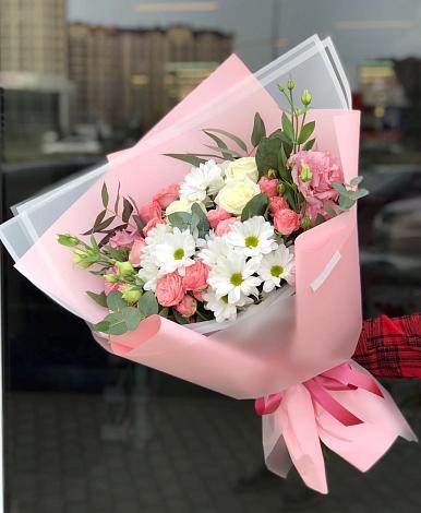 Букет цветов из: Розы, Лизиантусы и Хризантемы в Светлом Калининградской области