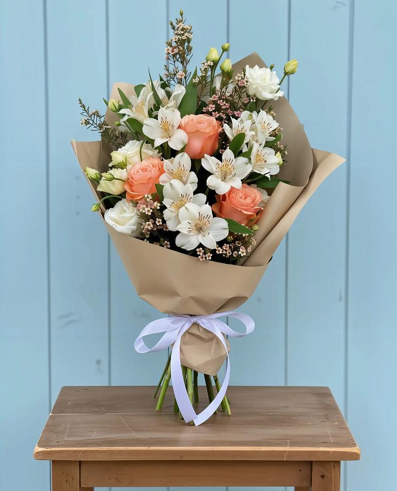Букет цветов из: Альстромерии, Лизиантусы, Розы и Хризантемы в Светлом Калининградской области