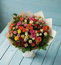 Букет Микс из разноцветных кустовых роз в Светлом Калининградской области